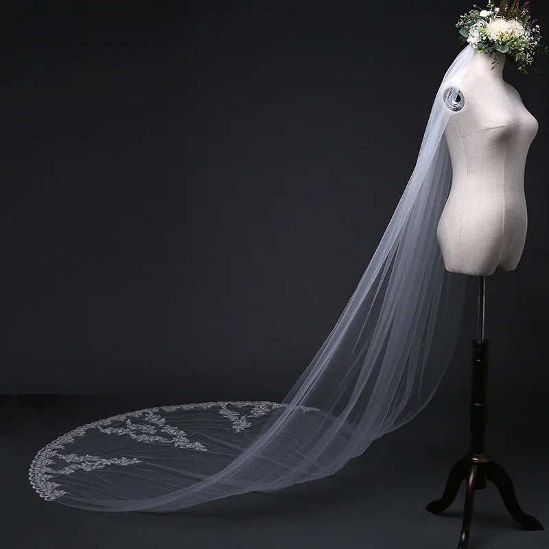 Popular Wedding Accessories Lace Edge Cathedral Veil Fashion Ivory Bridal Wedding Bridal Veils 2021