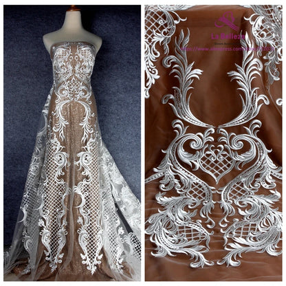 La Belleza Tela de encaje para vestido de novia con bordado pesado de poliéster sobre malla, color blanco roto/negro, 1 yarda, 51" de ancho