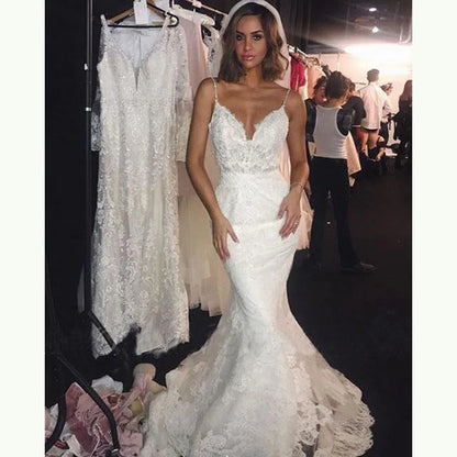 Vestidos de novia sexys de sirena blanca con encaje en la espalda abierta y tirantes finos con apliques, vestidos de novia elegantes de estilo vintage