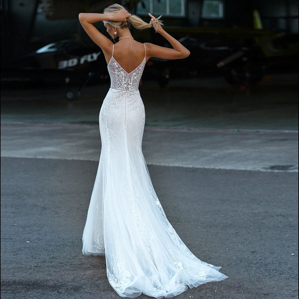 Sexy Mermaid Wedding Dresses V Neck Spaghetti Straps Button Appliqued Beading Elegant Long Backless Illusion 2024 Bridal Gowns