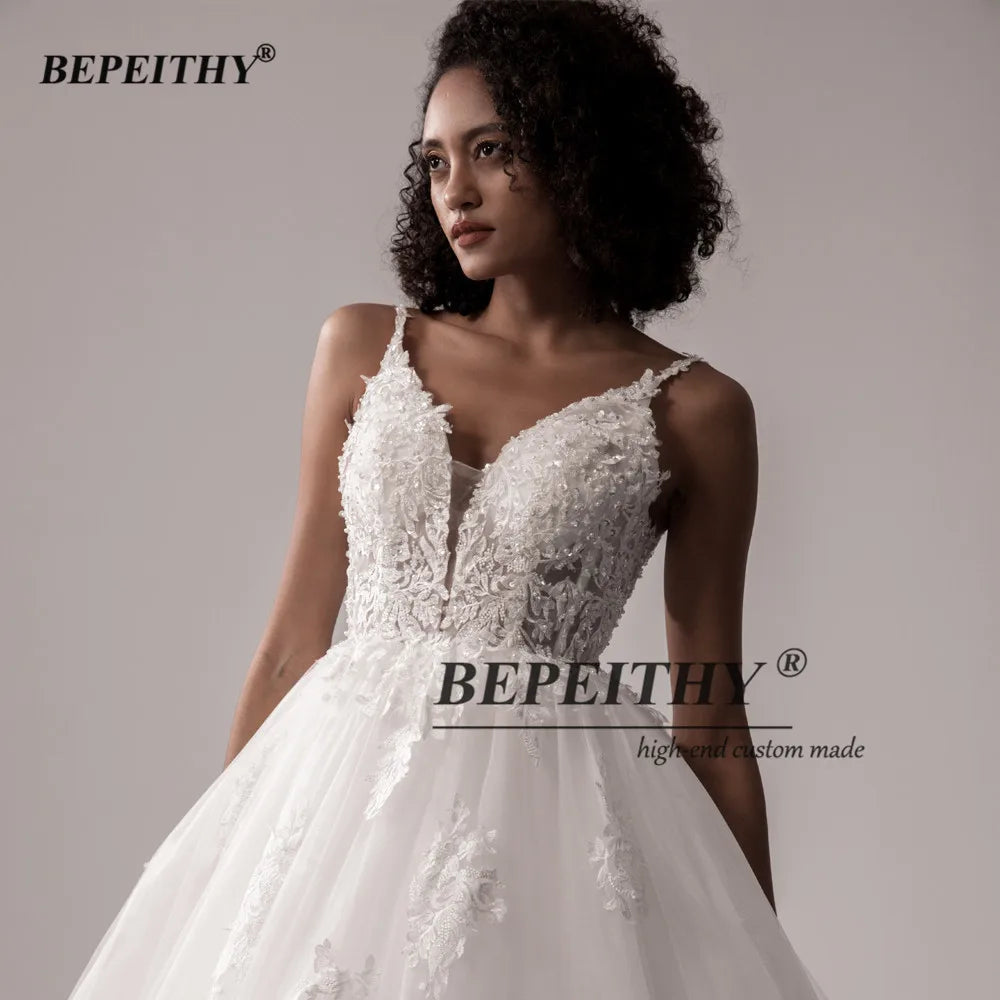 BEPEITHY Princesse Dentelle Robes De Mariée 2022 Pour Femmes Mariée Robes De Novia Col En V Robe De Mariée De Bal Sans Manches Robe De Mariée