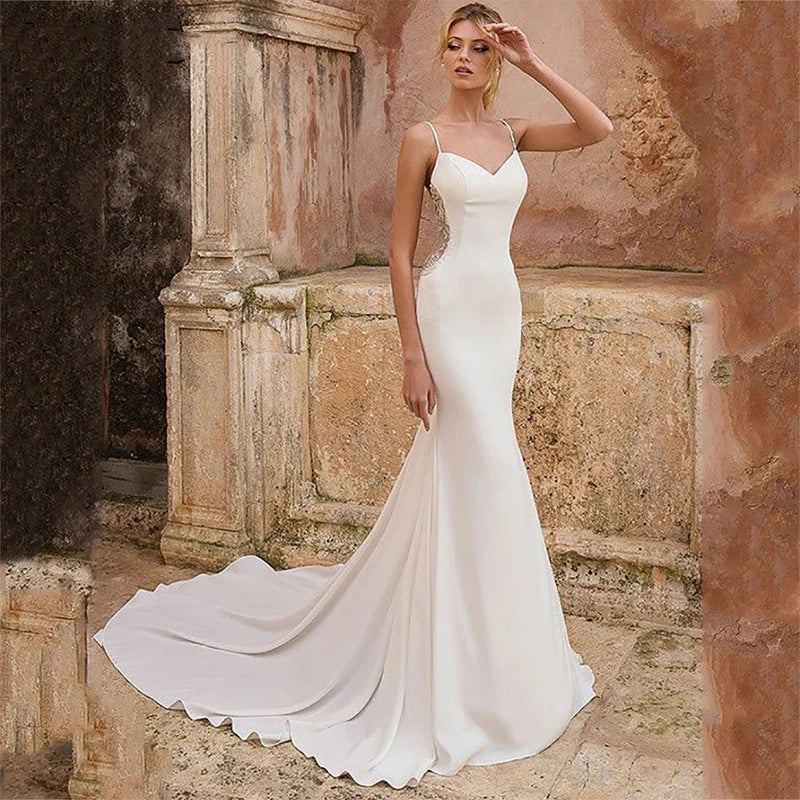 Robe de mariée simple sirène 2024 bretelles spaghetti appliques en dentelle sexy col en V dos nu robes de mariée sur mesure robe de mariée