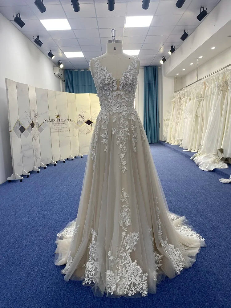 Elegante vestido de novia de encaje de línea A para mujer, vestido de novia ajustado con escote en V y espalda descubierta, nuevo vestido de noche con apliques de flores en 3D 2024