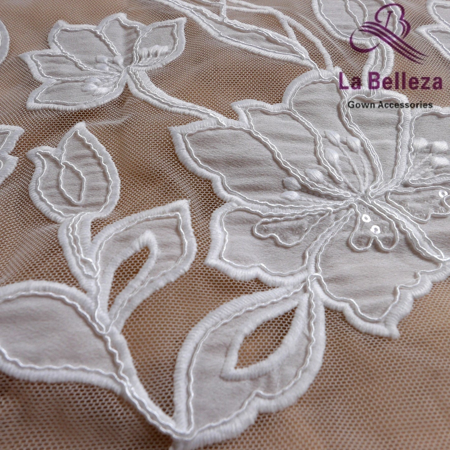 Robe de mariée en tissu blanc cassé avec broderie de fleurs et fil d'os, plus une pièce, accessoires de vêtements de performance