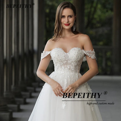 BEPEITHY Robes de mariée en cœur pour femmes mariée Boho A Line grande taille hors de l'épaule dentelle robe de mariée de plage sans manches