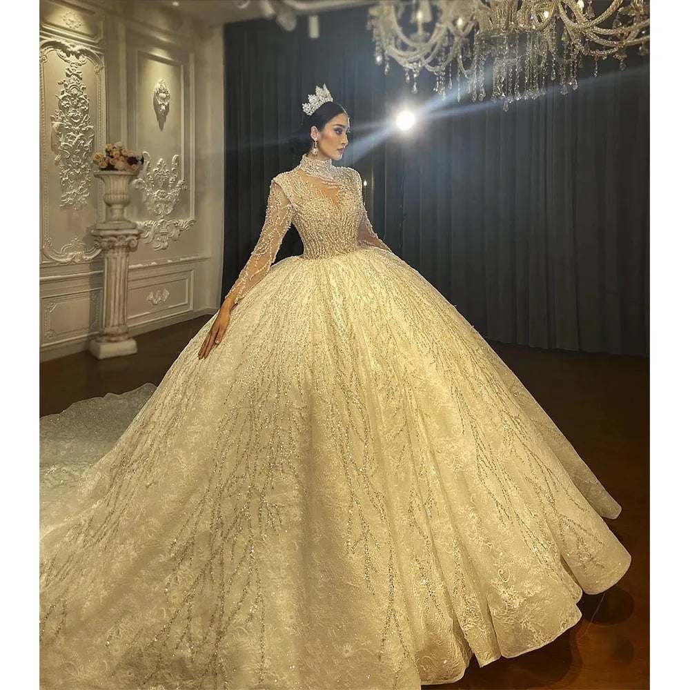 Luxury Beading Sequined Bride Dress White Fashion High Collar Lace Appliques Chapel Train Ball Gowns Plus Size Wedding Dress