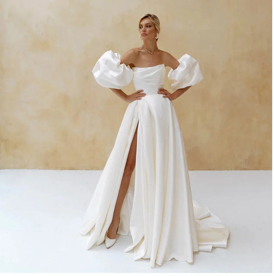 Robe de mariée élégante en satin à manches courtes bouffantes 2024 Robe de mariée blanche simple et unie A-Line avec fente latérale et traîne