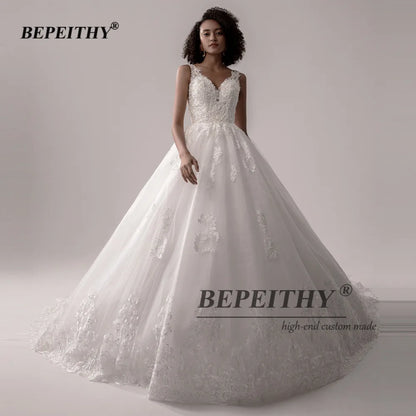 BEPEITHY Robes de mariée modernes élégantes pour femmes, col en V, sans manches, robe de mariée princesse sur mesure haut de gamme