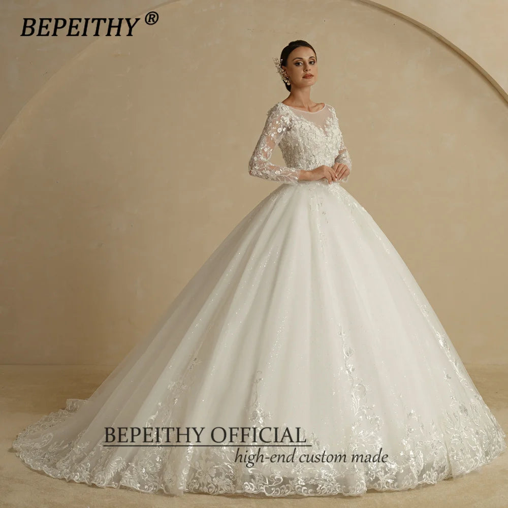 Vestidos de novia de encaje con flores color marfil y escote redondo de BEPEITHY para novia 2023, vestido de novia estilo princesa con mangas largas y purpurina blanca y espalda abierta