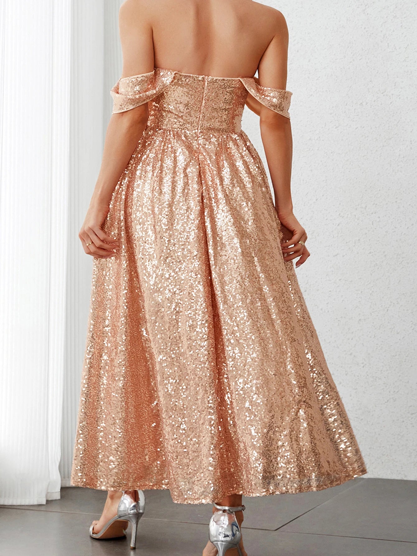 Robe de bal trapèze à col en cœur pour femme, robe de soirée de mariage brillante à épaules dénudées et paillettes pliées, robe de demoiselle d'honneur simple 2024