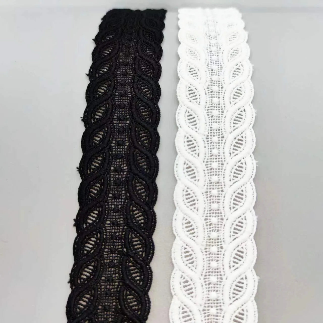 4cm Wide HOT Embroidery White black Leaf Lace fabric trim ribbon DIY Sewing applique collar guipure Womens dresses decor