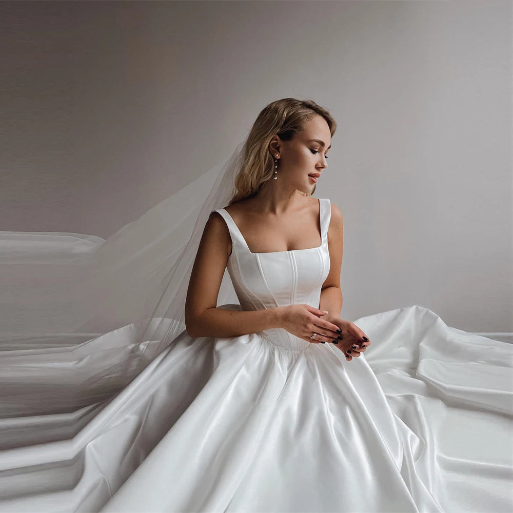 Robe de mariée simple et brillante en satin pour femmes, sexy, dos nu, ligne A, soirée formelle, sans manches, 2024