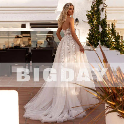 Elegant A-Line Wedding Dress Women 2024 Lace Sweetheart Tulle Open Back Split Strapless Bridal Gown Sweep Train Vestido De Noiva