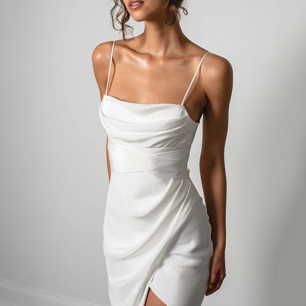 Robe de mariée sirène blanche simple à bretelles spaghetti et fente haute 2024 en satin dos nu robe de mariée unie à traîne