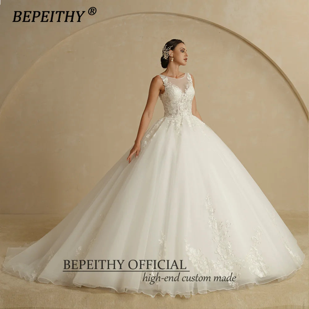 BEPEITHY Scoop Sleeveless Ivory Princess Wedding Dresses 2023 For Women Bride White Lace Vintage Court Train Bridal Ball Gown