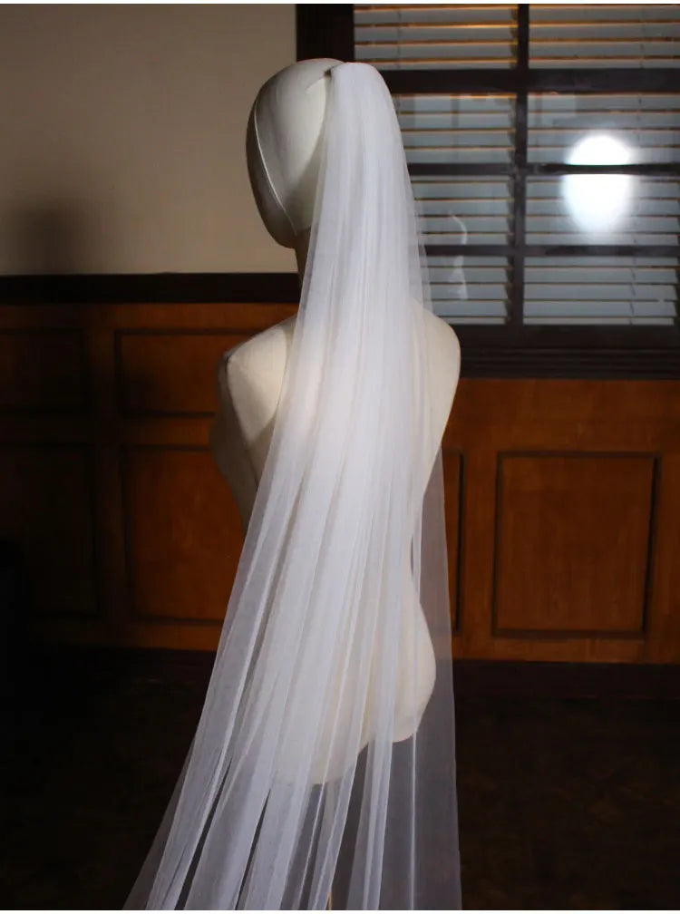 V859 Voile de mariée cathédrale blanche pour robe de mariée, voile de coiffure longue en tulle et dentelle à une couche avec appliques