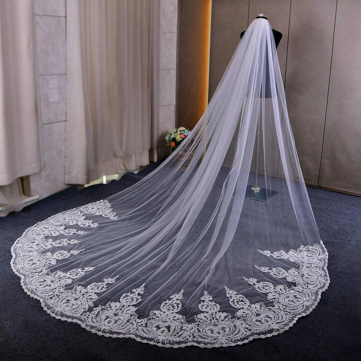 V161 Super Bridal Veils Long Wedding Veil Plus Sie Wedding Dresses Accessories Extra Long Royal Lace Embroidery Wedding Veil