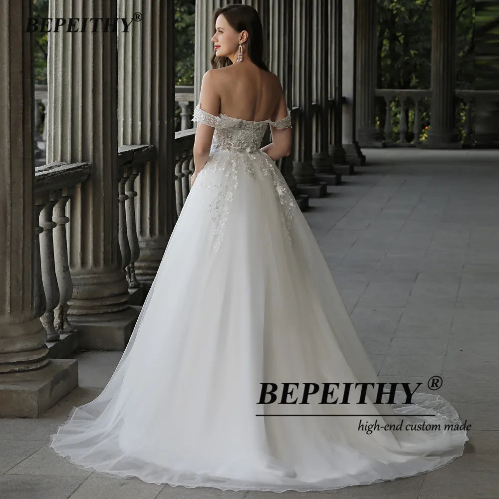 BEPEITHY Robes de mariée en cœur pour femmes mariée Boho A Line grande taille hors de l'épaule dentelle robe de mariée de plage sans manches