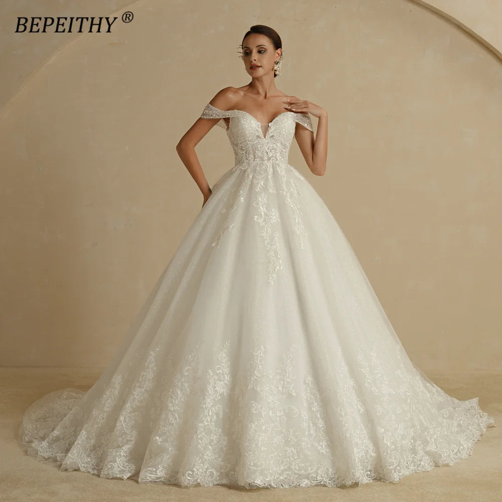 BEPEITHY Scoop Sleeveless Ivory Princess Wedding Dresses 2023 For Women Bride White Lace Vintage Court Train Bridal Ball Gown