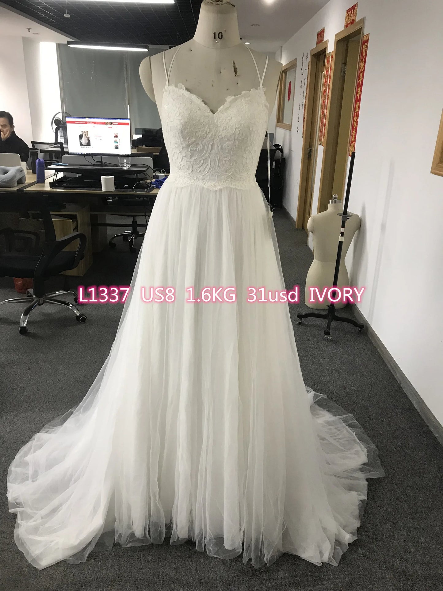 Vestido de novia CloverBridal con corpiño suelto para mujer, moderno, cuello redondo, sin mangas, corte en A, apliques de encaje + gasa, stock disponible en 8043