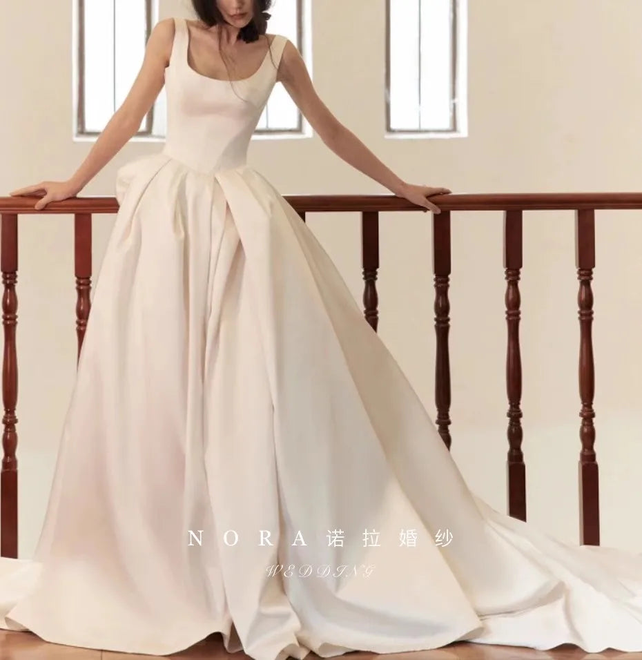 Vestidos de novia elegantes de satén blanco sin mangas, vestidos de novia sencillos para mujer 2024, vestido de novia de corte A con espalda abierta