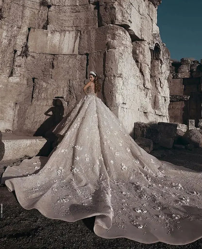 Robe de mariée de luxe en dentelle, Design dubaï Royal, manches longues, avec des appliques de fleurs en cristal