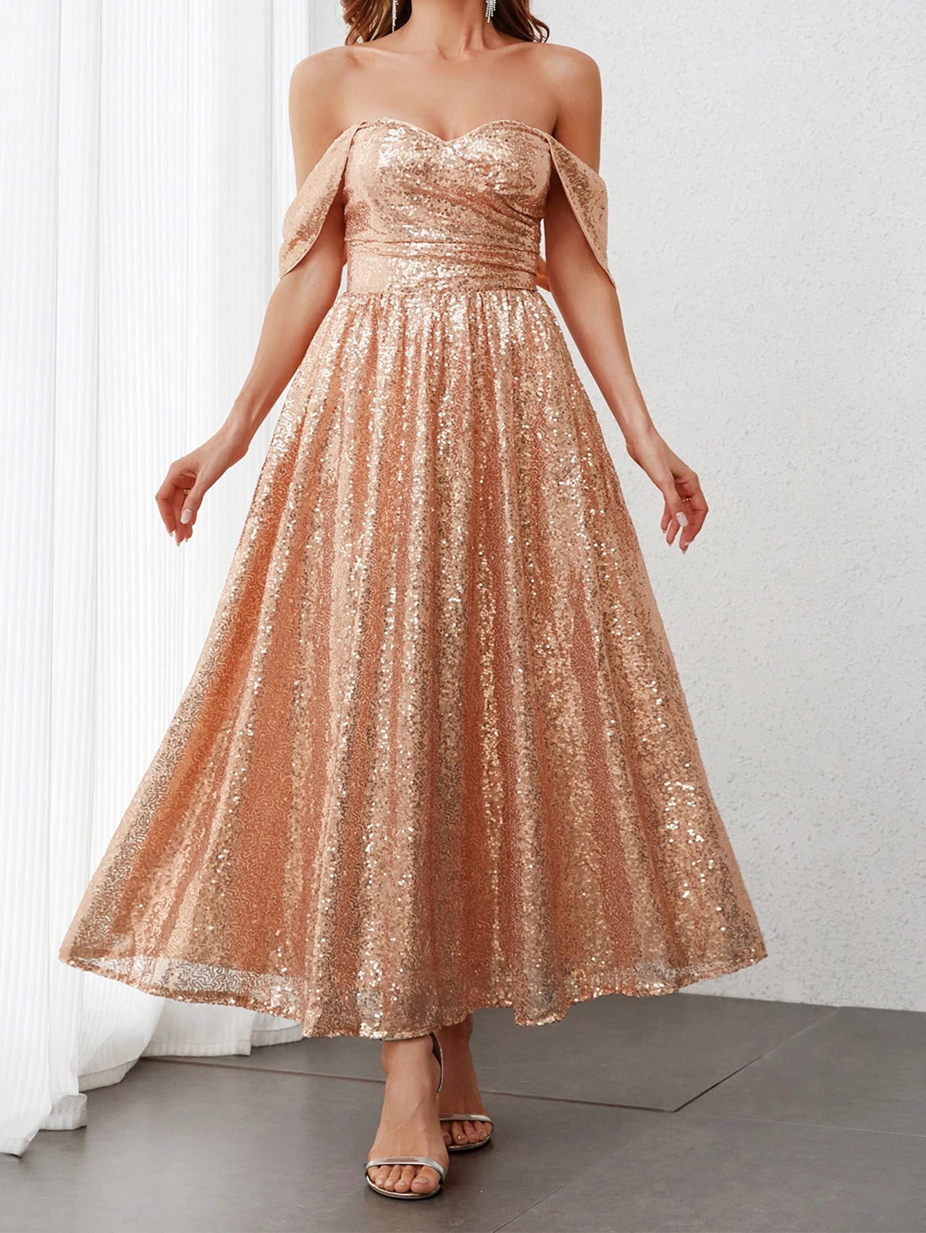 Robe de bal trapèze à col en cœur pour femme, robe de soirée de mariage brillante à épaules dénudées et paillettes pliées, robe de demoiselle d'honneur simple 2024