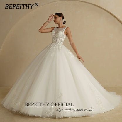 BEPEITHY Scoop Sleeveless Ivory Princess Wedding Dresses 2023 For Women Bride White Lace Vintage Court Train Bridal Ball Gown