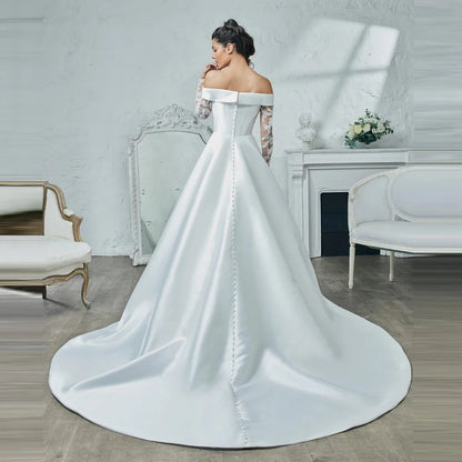 Plus size satin Wedding Dresses off the shoulder Vestido De Noiva Elegant lace appliqued  ball gown court train long-sleeve