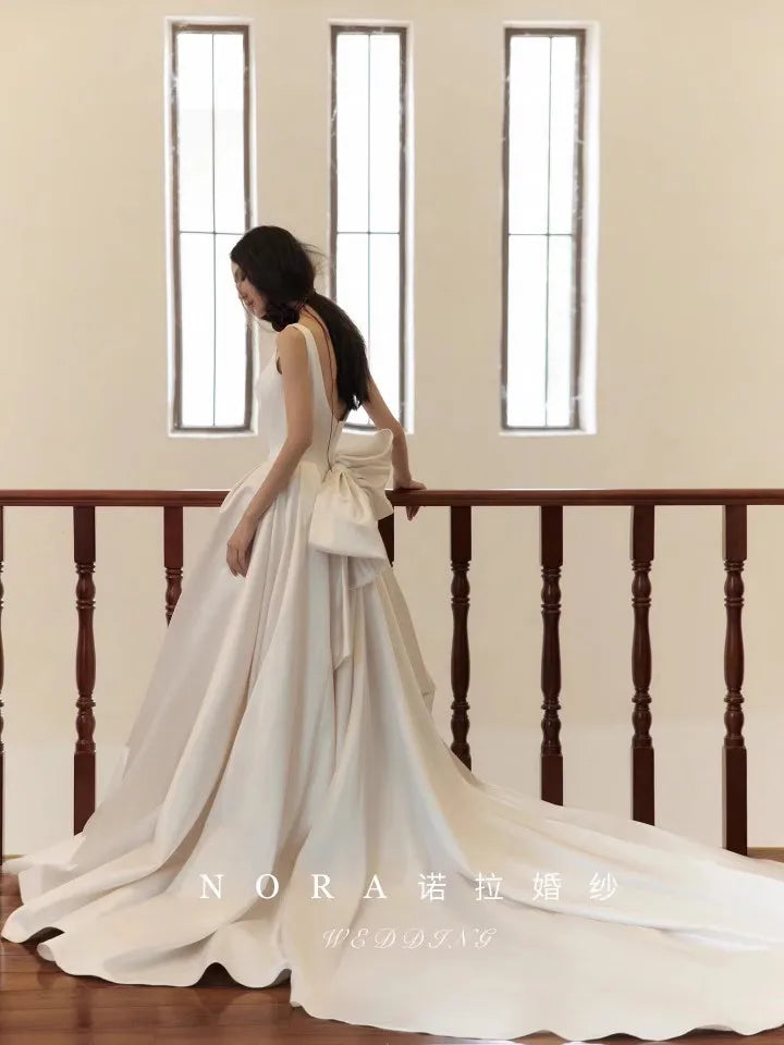 Vestidos de novia elegantes de satén blanco sin mangas, vestidos de novia sencillos para mujer 2024, vestido de novia de corte A con espalda abierta