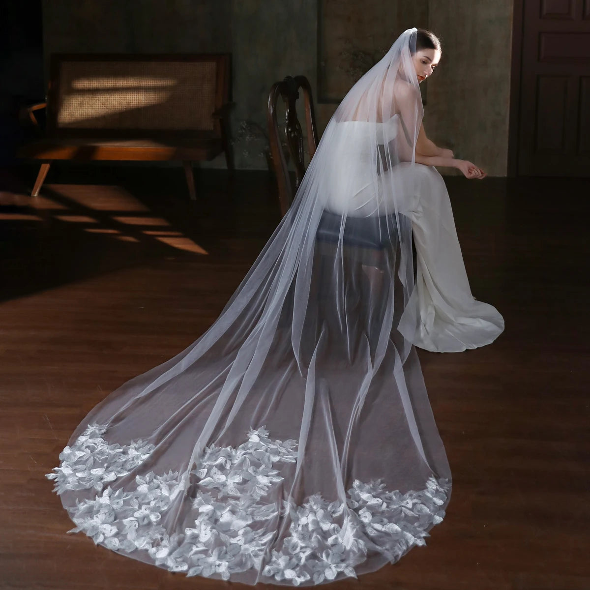 V859 White Cathedral Wedding Bridal Veil for Wedding Dress One-Layer Tulle Lace Appliqued Chapel Brides Long Headdress Veil