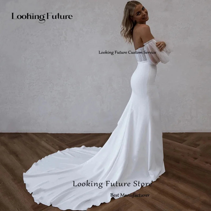 Robe de mariée sirène blanche simple en tulle à épaules dénudées, élégante robe de mariée plissée à fente haute, traîne à balayage, dos nu, fermeture éclair