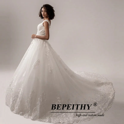 BEPEITHY Wedding Dresses For Women Court Train Scoop Sleevless Lace A-Line Bridal Gowns Graceful Bride Plus Size Wedding Dress