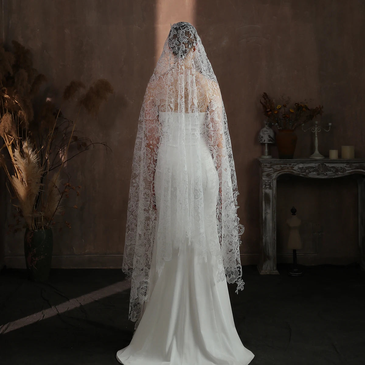 V311 Voile de mariée haut de gamme pour robe de mariée Voile de mariée long en dentelle ajourée à une couche, fait à la main, blanc