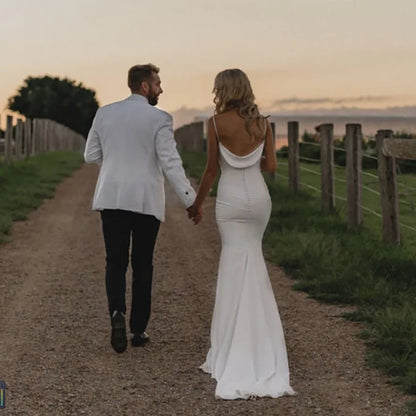 Vestido de novia elegante de sirena con escote vuelto y crepé DREAM para novias, sencillo, sin espalda, drapeado, con tirantes finos de satén