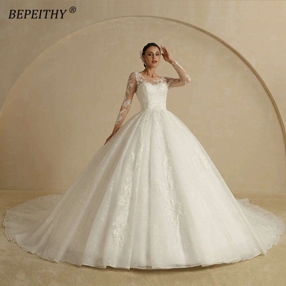 BEPEITHY Scoop Sleeveless Ivory Princess Wedding Dresses 2023 For Women Bride White Lace Vintage Court Train Bridal Ball Gown