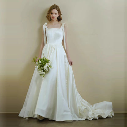 Robe de mariée simple en satin classique à bretelles spaghetti sans manches et col carré, robe de mariée sexy dos nu, courte, ligne A, avec nœud