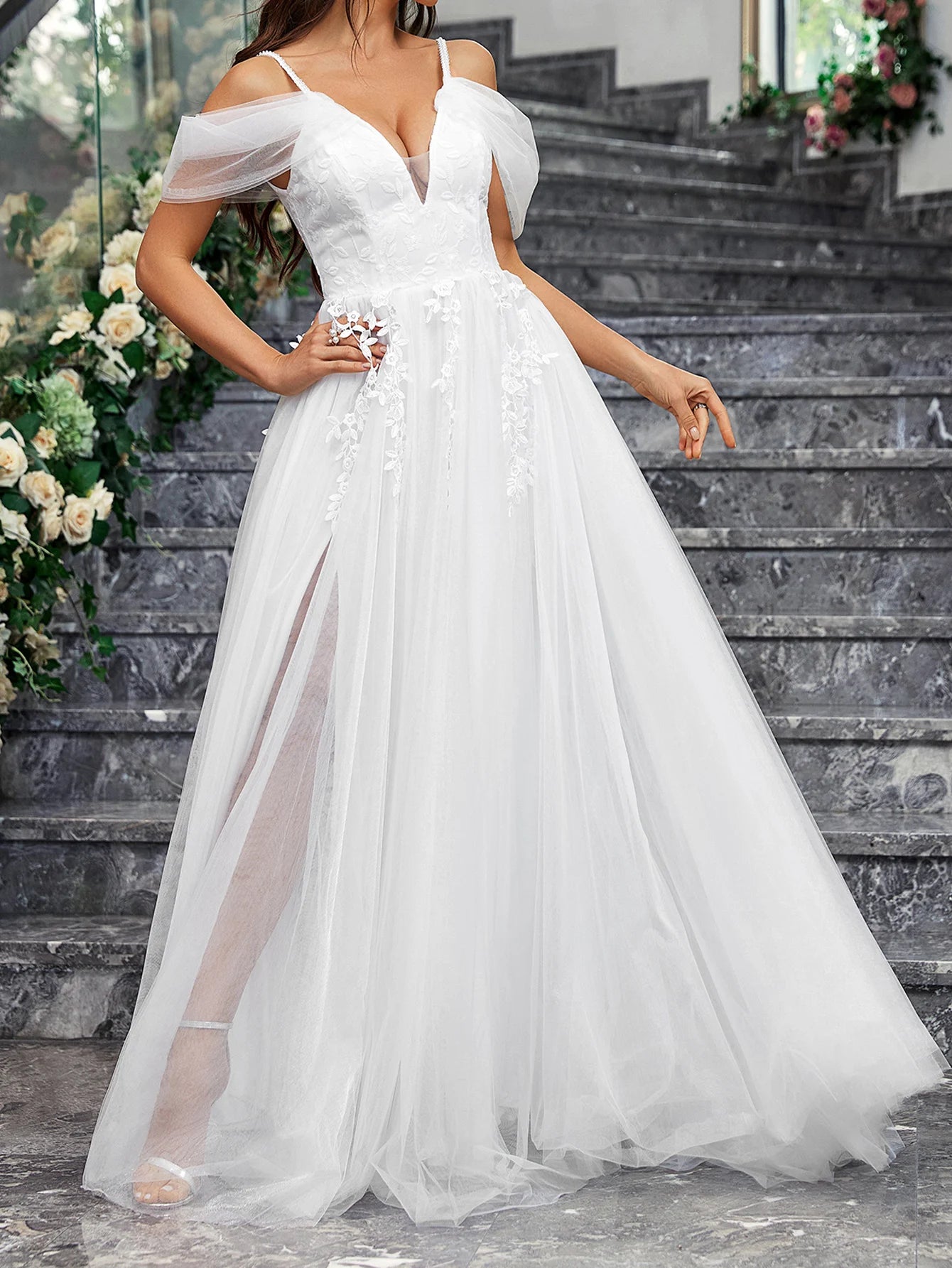 Ladies White Luxury Church Wedding Dress Embroidered With Floral Chiffon Bridal Off Shoulder Tight Fitting Wedding Gown