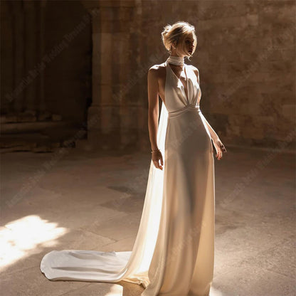 Robe de mariée simple et gracieuse en forme de A pour femme, robe de mariée en satin doux et généreux, robe de mariée sexy sans manches plissée, 2024