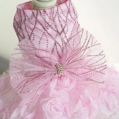 Vestido de diseño de lujo para cachorros para novia, traje de boda para niña, color blanco y rosa, disfraz formal con encaje y flores rosas, ropa para perros pequeños