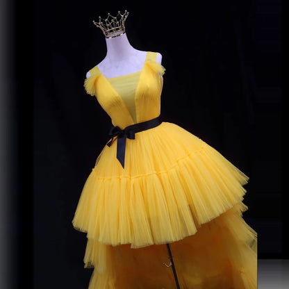 Vestidos de fiesta de tul con encaje y escote en V de color amarillo con corte en A, corsé, vestidos de noche formales para damas de honor, trajes con falda escalonada