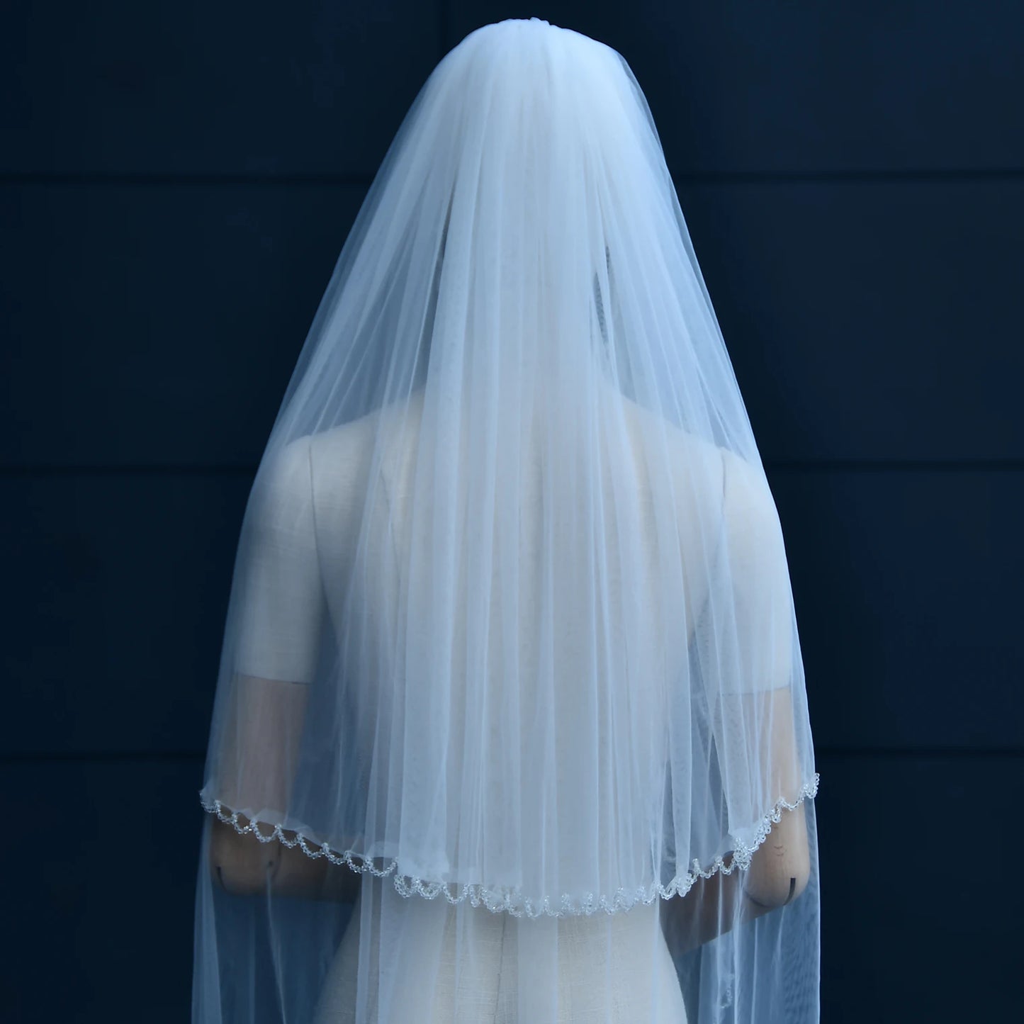 Voile de mariage élégant à 2 niveaux avec bord en cristal, voile de mariée couvrant le devant et le dos des robes de mariée, accessoire en tulle doux v198