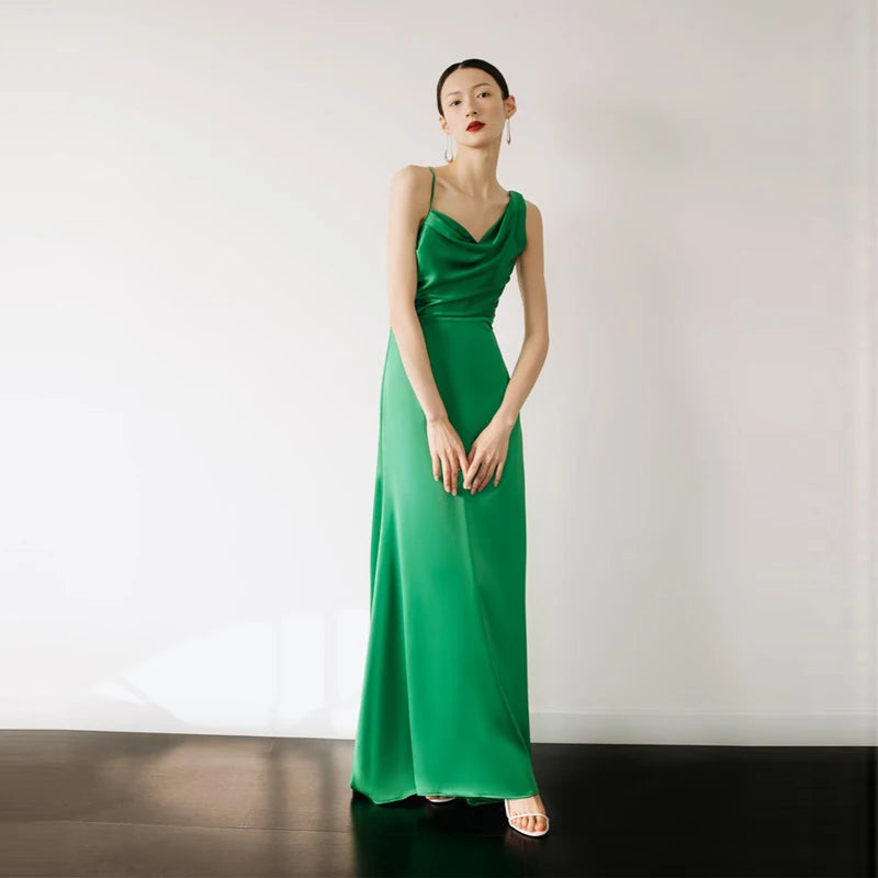 Evening Dress halter green V-Neck appliqued formal dress Simple Plain zips Beach Bridal Dress Robe De Mariee plus size