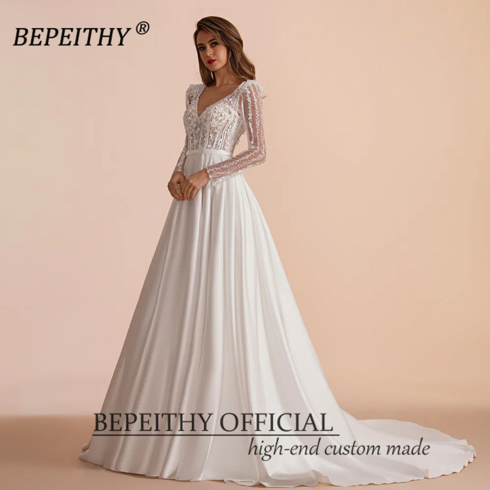 BEPEITHY Vintage Ivory V Neck Wedding Dresses For Women Spring Court Train Low Back Bride White Lace Top Bridal Boho Gown 2023