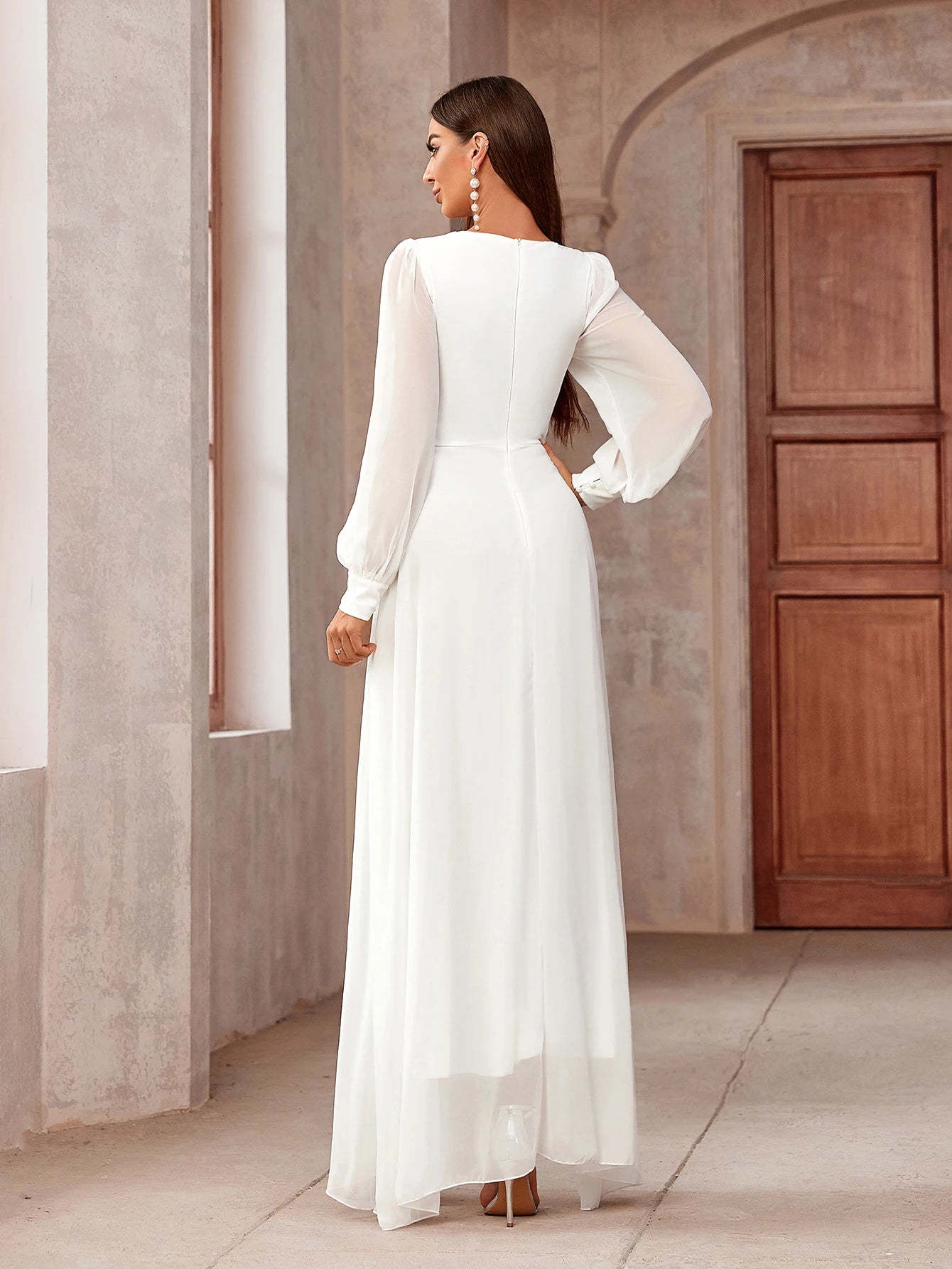 Women's luxurious and elegant wedding dress, bridesmaid wedding dress, long sleeved irregular front short back long evening gown