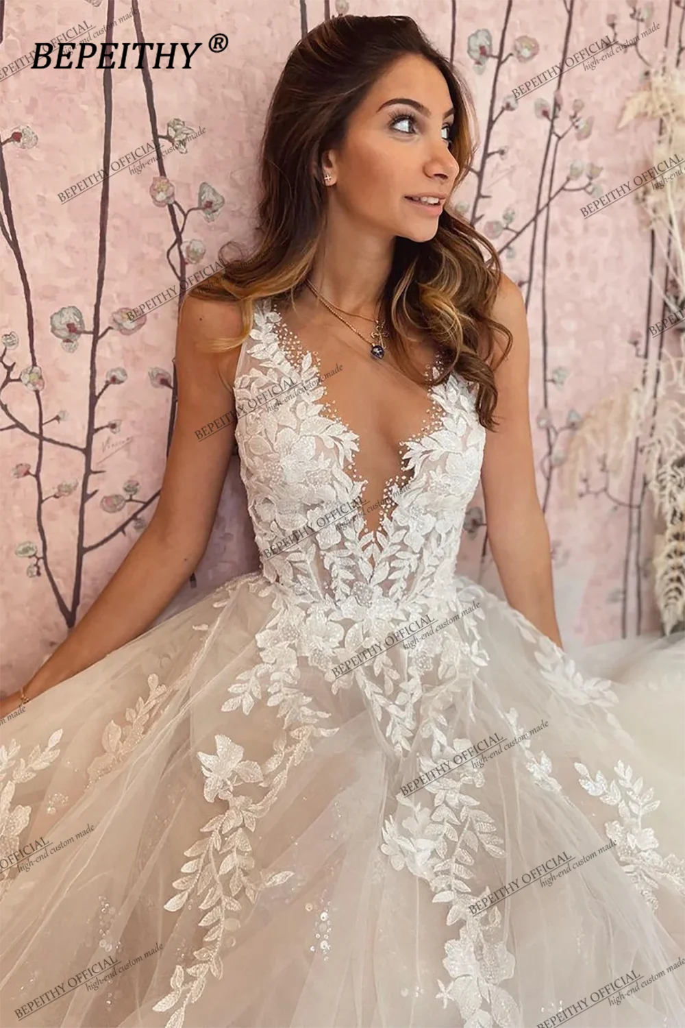 BEPEITHY Robe de soirée de mariage romantique en dentelle pour mariée sans manches, ligne A, longueur au sol, dos nu, robe de mariée blanche bohème pour femmes