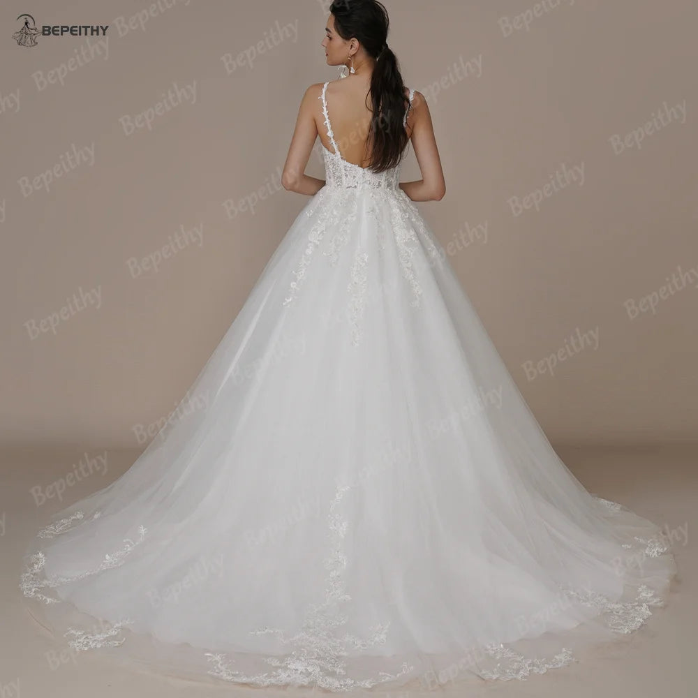 BEPEITHY Princess Ivory Spaghetti Straps Bride Wedding Dresses For Women Sleeveless White Lace Court Train Bridal Ball Gown