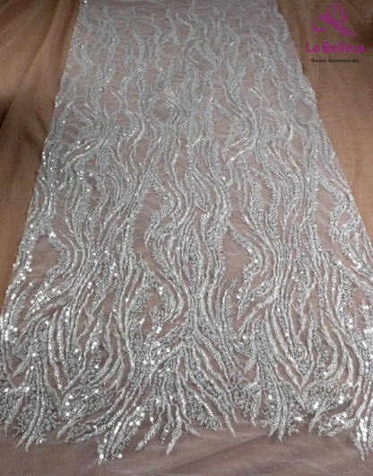 Tissu brodé de paillettes et de perles blanches nobles pour robes de mariée en dentelle