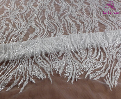 Tissu brodé de paillettes et de perles blanches nobles pour robes de mariée en dentelle