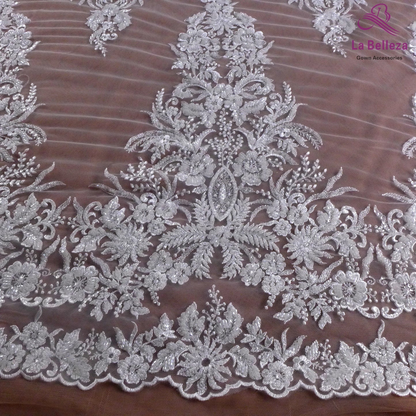 La Belleza 2021 Nouvelle mode de mariée, tissu en dentelle blanc pur / ivoire, tissu en dentelle de robe de mariée à perles blanc cassé 47 '' de largeur 1 yard